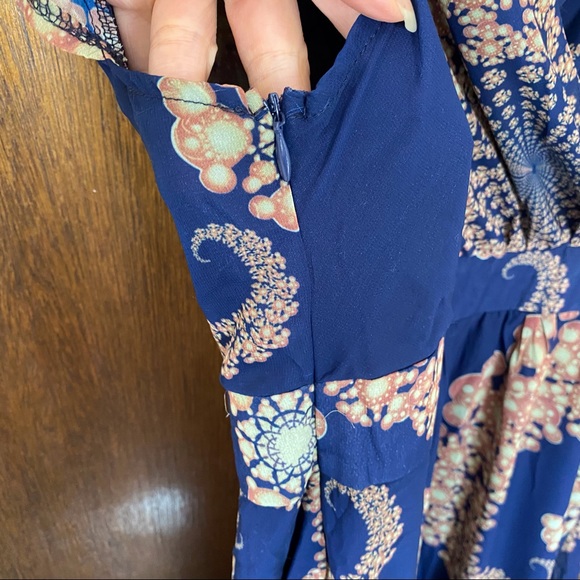 Tribal Print V Neck Short Sleeve Dress Size L - Picture 6 of 9